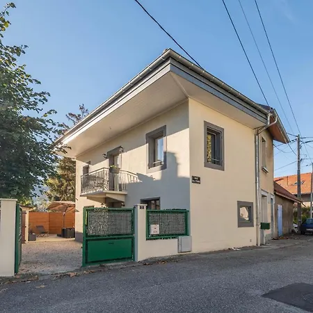 Des Cygnes Pres Du Marina Grand Port * Aix-les-Bains