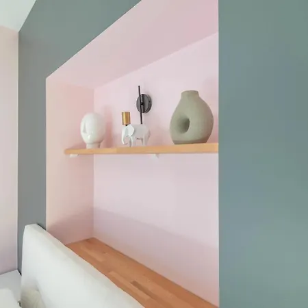 Des Cygnes Pres Du Marina Grand Port