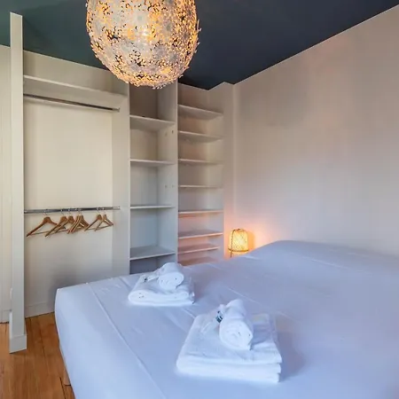 Des Cygnes Pres Du Marina Grand Port *