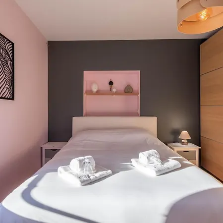 Des Cygnes Pres Du Marina Grand Port 别墅 *