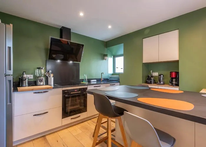 Des Cygnes Près Du Marina Grand Port Villa