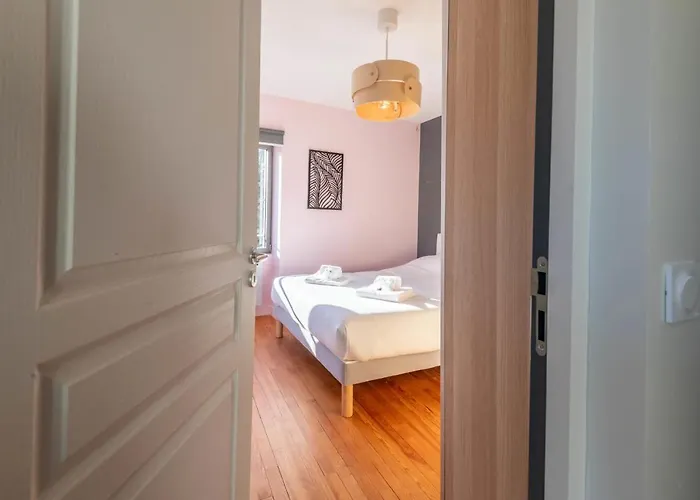 Des Cygnes Près Du Marina Grand Port Villa